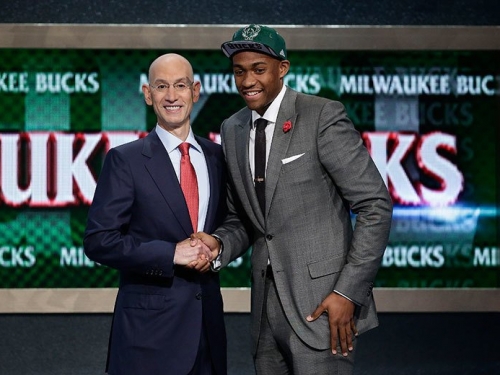 詹皇之後最強高中生 帕克在老鷹力拚重生