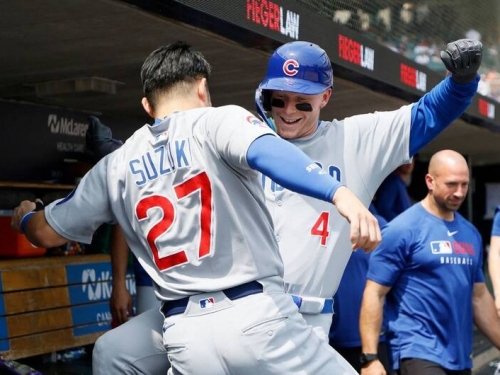 MLB》小熊「兄弟」同心開轟伏虎 鈴木誠也、PCA互別苗頭
