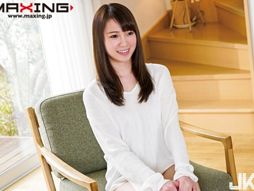 「超極品白皙美巨乳」F奶寫真偶像「望月もな」 敏感Body羞恥出道！