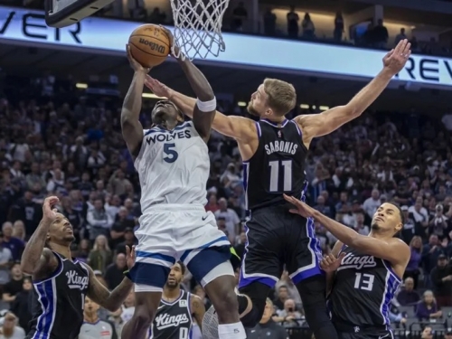 NBA》關鍵買犯+防守助灰狼險勝國王 愛德華：以前我會後撤步