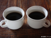 在這名藝術家不小心將咖啡打翻後，就 開啟了她一系列咖啡創作之路！