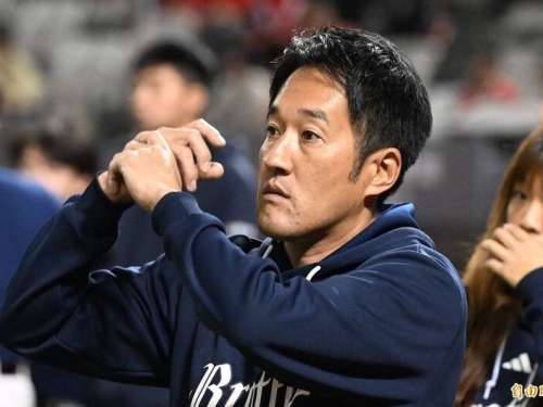 中職》監督化身代言人？平野首次拍廣告笑喊：一定要買喔！