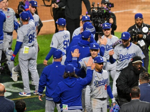 MLB季後賽》投打同時爆發！3場大比數完封對手 道奇成史上第一隊