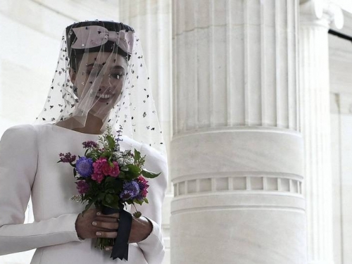 可能印度首例 24歲女網紅將「自婚」：誰比自己更愛你？