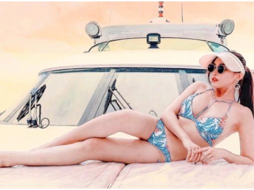 球場上最美風景！「甜美正妹」 Chelsea 小漾秀出高爾夫球技　揮球姿態曲線超完美！