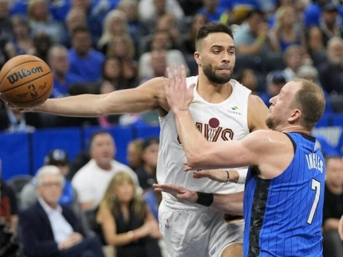 NBA》騎士傳傷兵！前鋒斯特魯斯因訓練扭傷右腳踝將缺陣6週