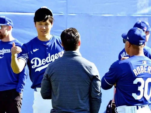 MLB》大谷翔平手術後「首度進牛棚」！睽違近一年再度練投　只投了10球