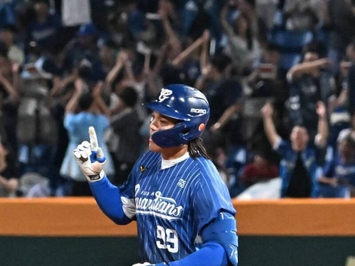 中職》致勝轟還不夠 張育成中職生涯首次雙響砲
