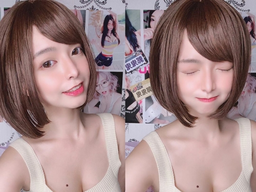 巨乳甜心「Angela 郭鬼鬼」大胸懷大痣　衣襟敞開露出水滴型乳袋