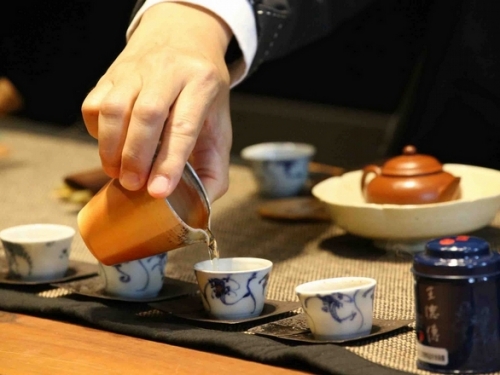 LOUIS VUITTON攜手王德傳茶莊推出工夫茶系列茶具