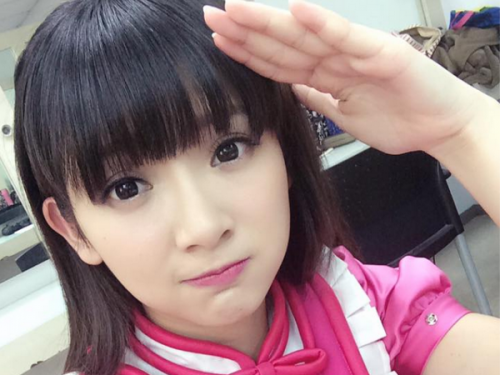 媽媽發怒！看個幼幼台老公、小孩魂都飛了！感嘆姊姊威力太強……小孩、大人一併俘虜
