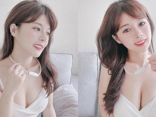 正妹「小花姐接」深V裝放送乳溝，「白嫩酥胸」造型太挑逗！