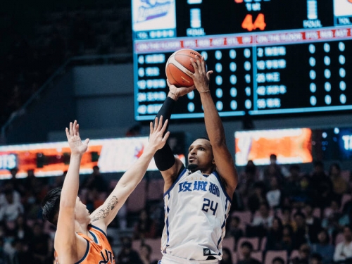 PLG》艾夫伯傷癒復出37分、14籃板 4連敗的攻城獅終於贏了