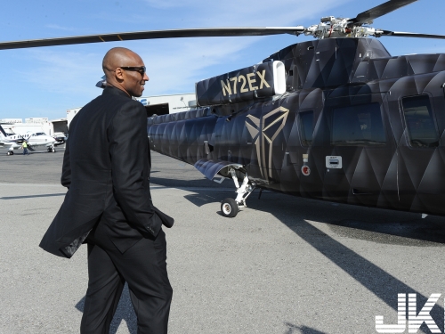 辛龍看這裡！球星教你當大爺  私人飛機不算啥 鈔票當衛生紙用才夠爽！