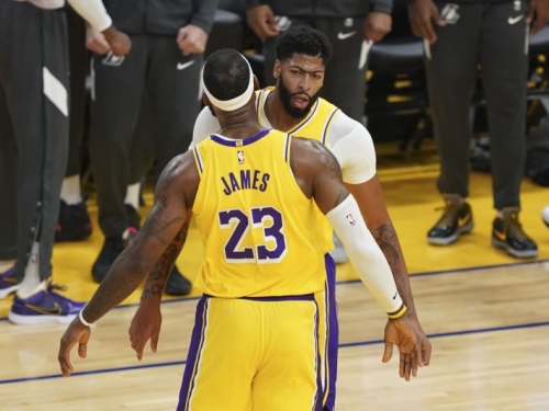 NBA》A.戴維斯、詹皇首度合體！率湖人大勝勇士