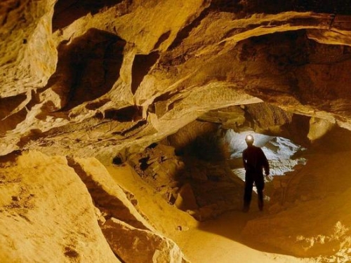 世界上最長的山洞，目前已探出近600公里，卻還是沒有找到盡頭