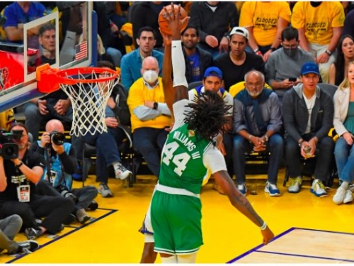 教練我只有現在啊：Robert Williams與綠衫軍的兩難