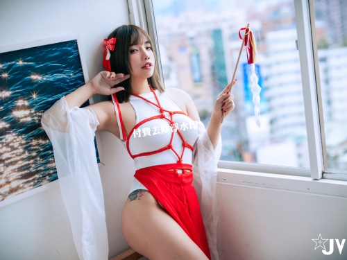 把巨乳巫女「葆葆」綁回家！用豐滿美體來淨化居家磁場