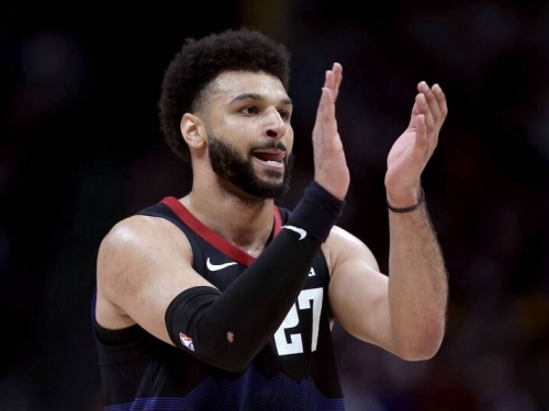 NBA季後賽》穆雷趁對手進攻丟熱敷袋 灰狼主帥：不可原諒很危險