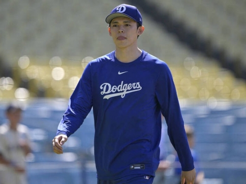 MLB》日媒驚呼罕見！佐佐木朗希走進對手休息區 教士保密對話內容