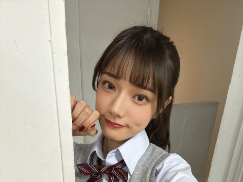 滋溜滋溜！美少女「宮下玲奈」被瘋狂舔下面，各種液體噴個不停