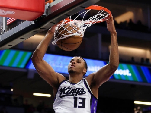 NBA》開季前倒一個主力 國王穆雷至少缺席一個月