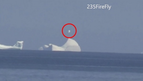 UFO停在加拿大冰山上　旋轉變形好詭異