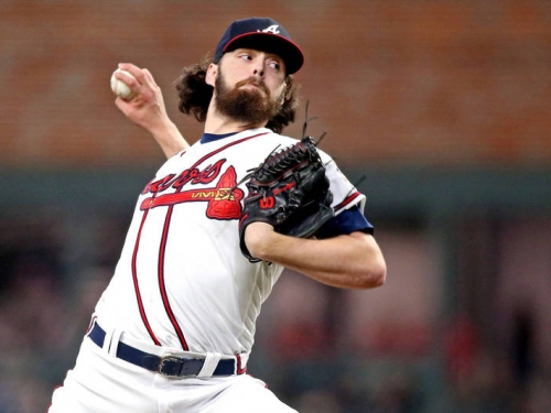 MLB》勇士盼終結世界大賽難堪紀錄！ 23歲菜鳥扛重任