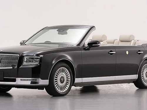 日本天皇遊行用車曝光！皇室御用加長型 Toyota Century 改裝敞篷上陣