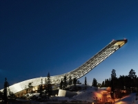 最接近極光！64公尺高雪橇旅店　真的可以滑雪