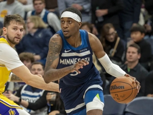 NBA》麥克丹尼爾斯轟季後賽得分新高 主帥讚：簡直就像怪物