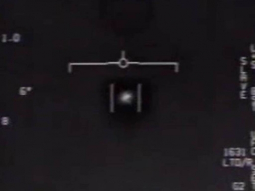 五角大廈爆有23分鐘超清晰UFO影片 前美官員揭詭異行徑