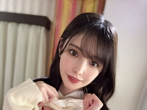 本世紀最強癡女姐妹花！「楓可憐x新有菜」長達230分鐘的超色3P大戰