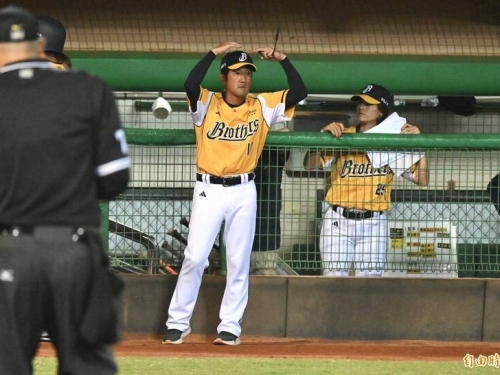 中職》兄弟「非典型代跑」攻致勝分 平野惠一保持神秘感