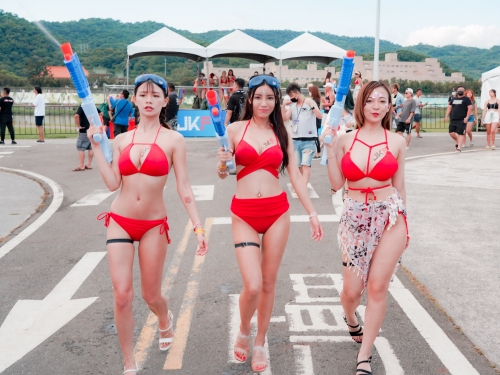 極品視角！S2O「超誘惑美尻」畫面有夠害羞，地表最強濕身派對High翻台北