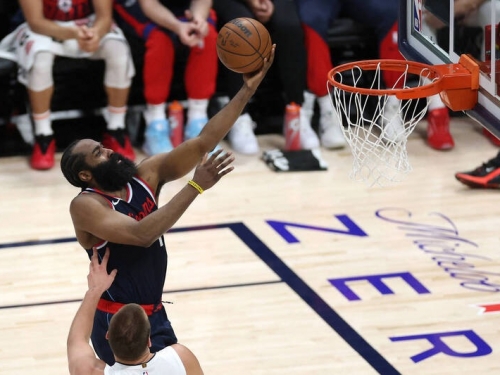 NBA季後賽》哈登、鮑威爾、雷納德合砍79分 快艇贏金塊戰線逼入G7