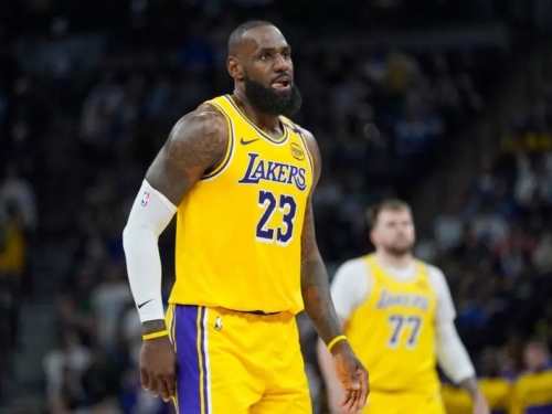 NBA》LeBron扛不住了！湖人一優勢遭拆解　Doncic打到臉色發白