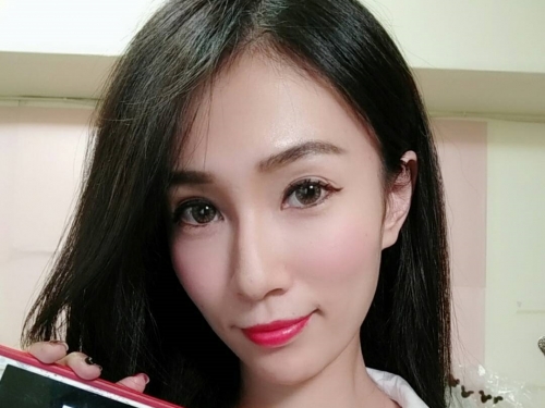霸氣高冷女王－Avery 艾莉兒