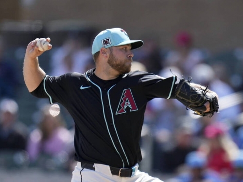 MLB》2億塞揚強投開幕戰投不成變5號先發 響尾蛇主帥：我的錯