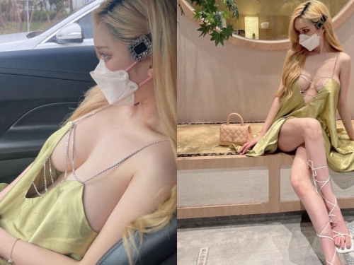 性感女友雲嫣「中空爆乳洋裝」辣坐副駕，「兩顆白嫩圓球」超容易害人分心！