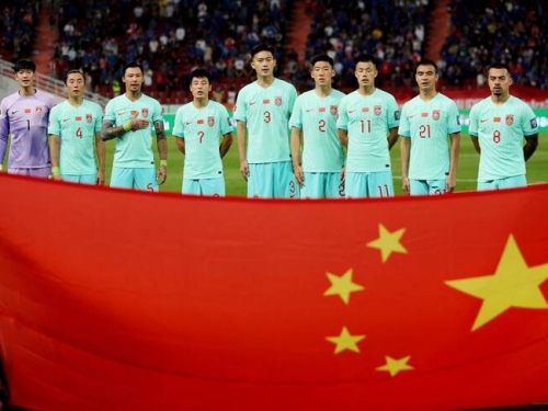 足球》中國男足世界盃資格賽贏泰國 習近平：僥倖成分大