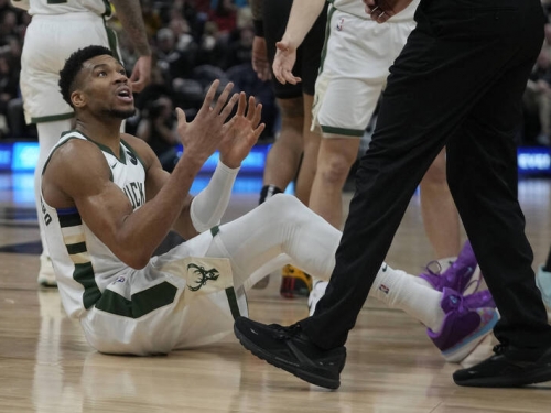 NBA》「字母哥」33分13助攻白忙一場 公鹿末節崩盤遭爵士大逆轉