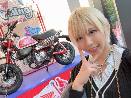 神秘全裸村！辣妹JK「乙愛麗絲」每天上課都在和同學亂交潮吹！