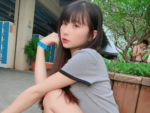 超萌「現役女大生」陳QQ氣質太可愛　換上比基尼展現小女人的性感