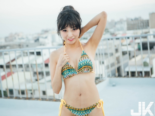 台南G奶護理師爆紅啦！「童顏巨乳」太兇狠，「扭臀抖腰」瞬間被開發了！