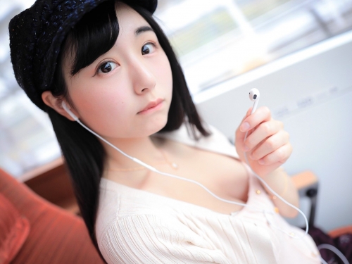 天使美少女「くりえみ」蘿莉臉龐+筋肉身材超反差　掀起衣服「蘊藏乳量」超驚人