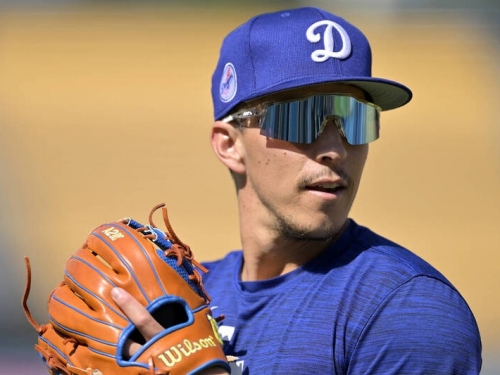 MLB》韓裔工具人艾德曼歸隊 道奇教頭談領5億的康佛托出賽時機