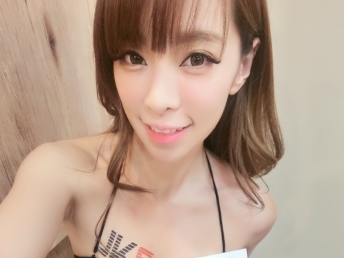 TSE後台直擊！19位女神「乳容量爆表」，奶球大放送「人間胸器都在這」！