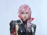 是遊戲畫面還是真人？美到讓人分不清楚的FFXIII 雷霆COSPLAY