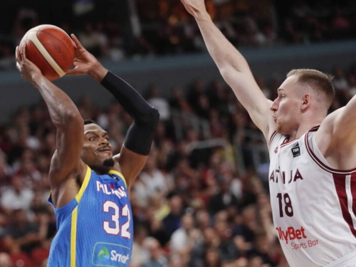 奧運男籃》爆冷擊敗拉脫維亞 菲律賓豪寫64年紀錄